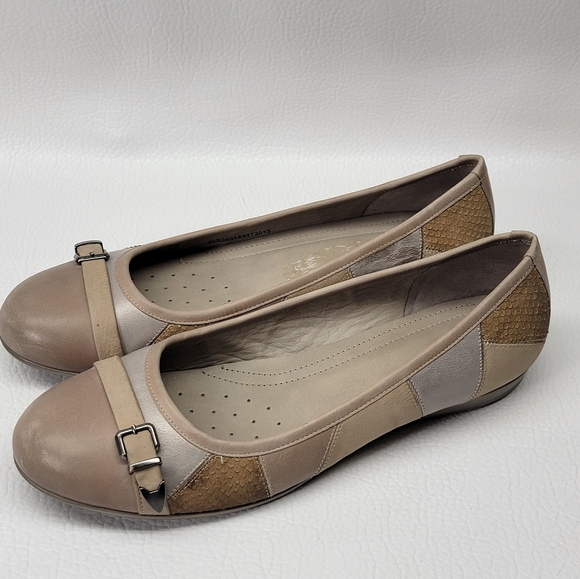 Ecco slide flats Womens Brown Leather  Shoes Loafer Sz 9 - 9.5 some scratches pl - Picture 2 of 9